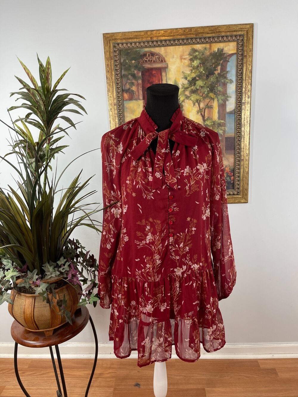 Fashion Nova Mini Dress‎ Women's Small Red Floral Tie Neck Ruffle Hem Romantic